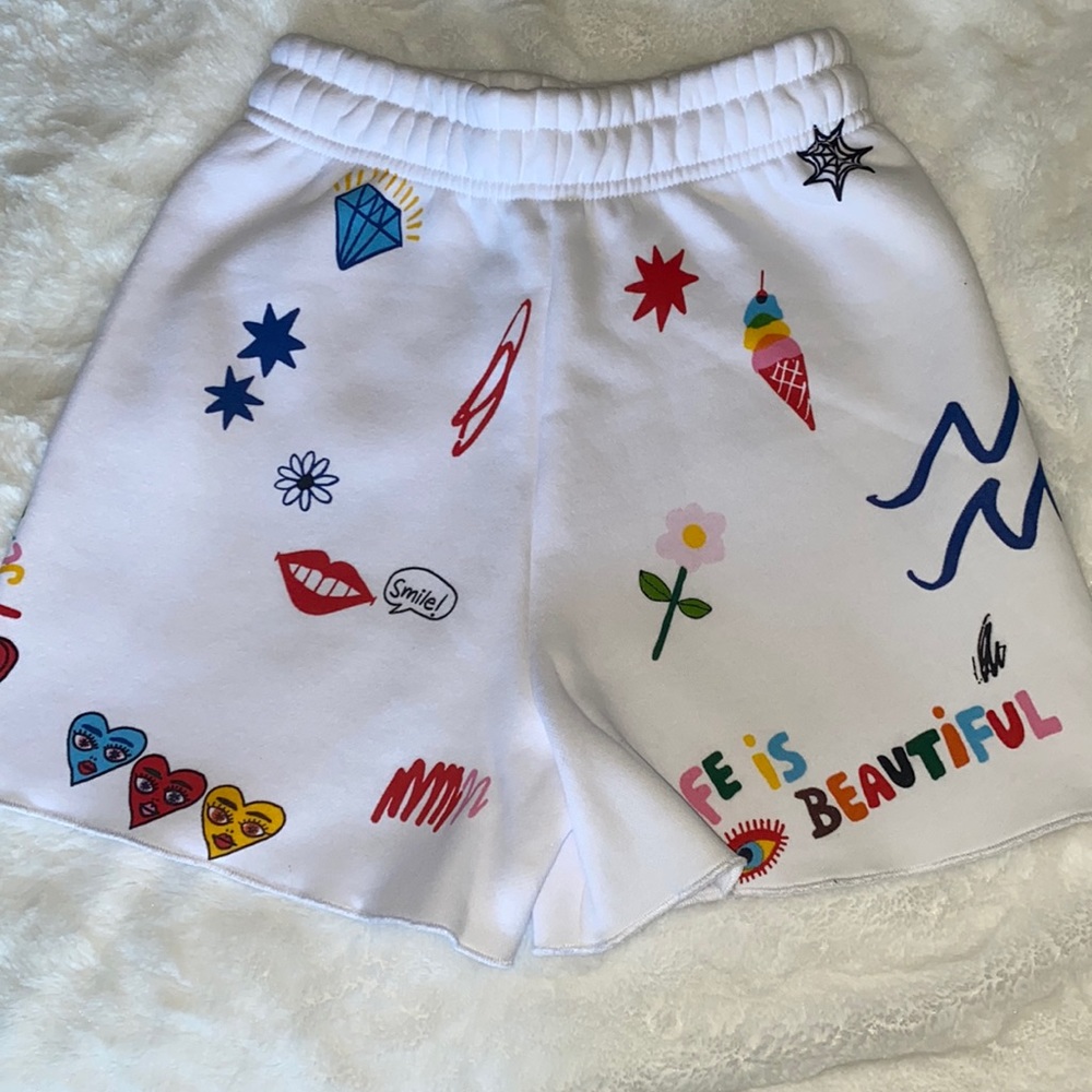 Somebody Loves You sweatshorts size XS